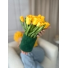 Welurowy flowerbox z piankowymi tulipanami